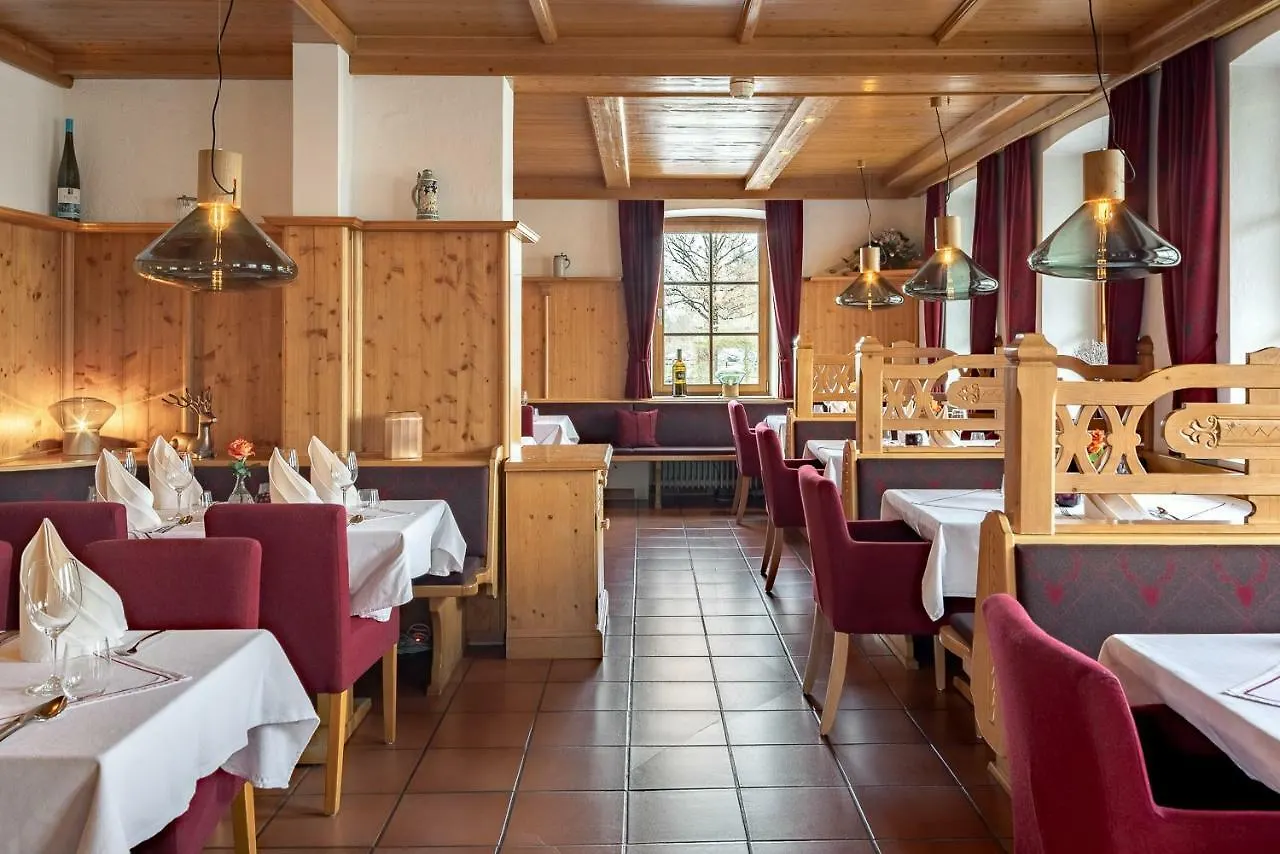 Hotel Neuer am See Prien 3*,